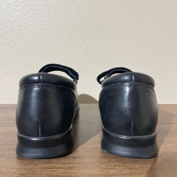 Sold  - Picture 3 of 8